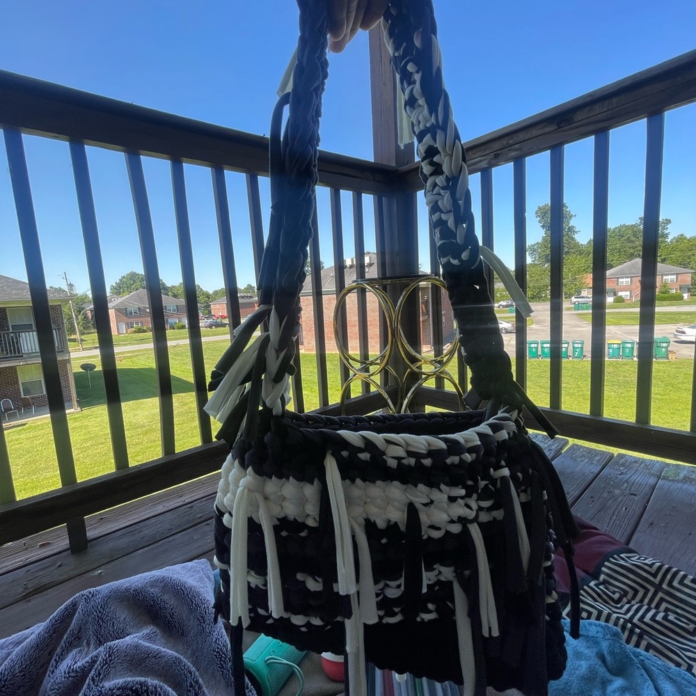BLACK + GRAY + WHITE CROCHET BAG